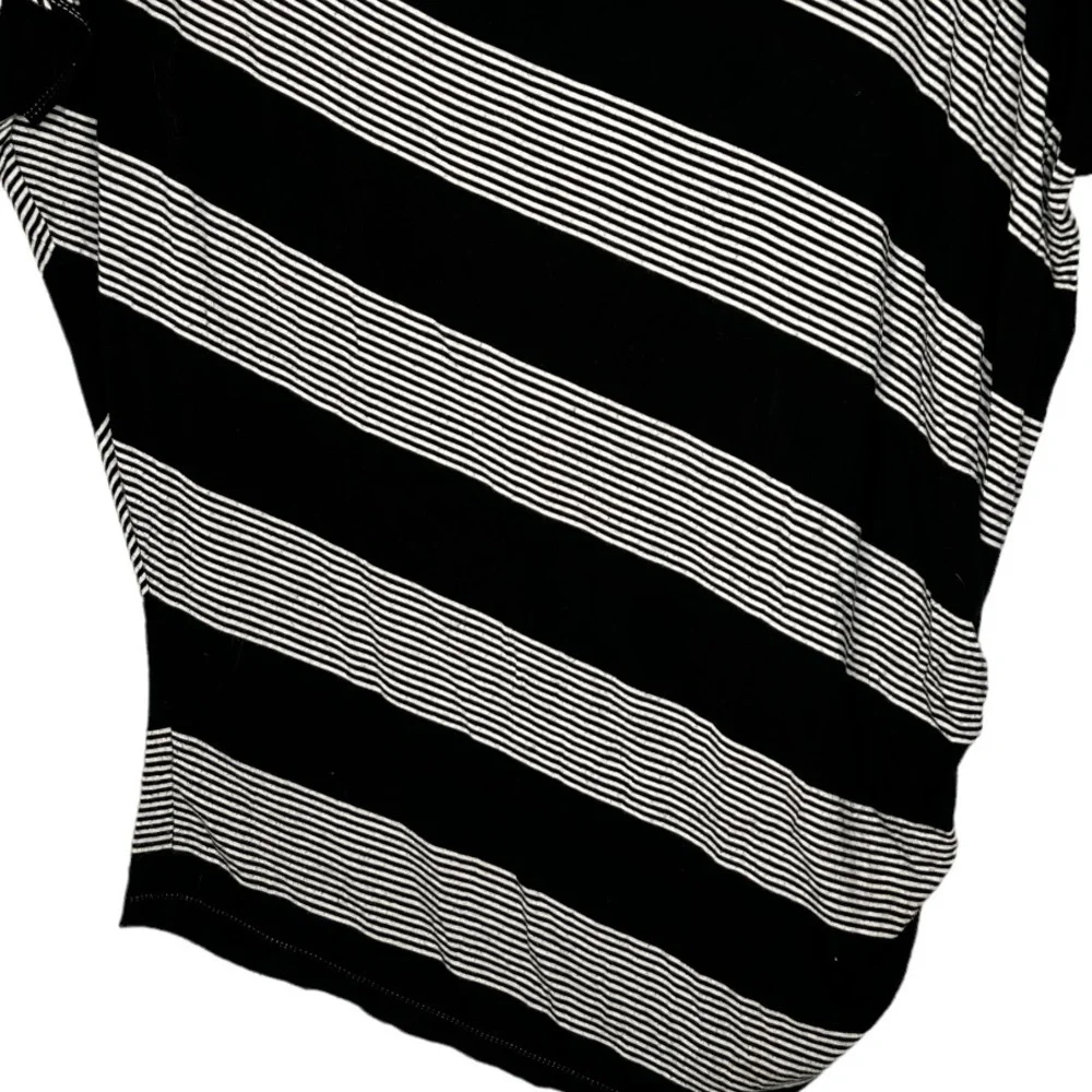 Max Studio Top - Picture 3 of 6